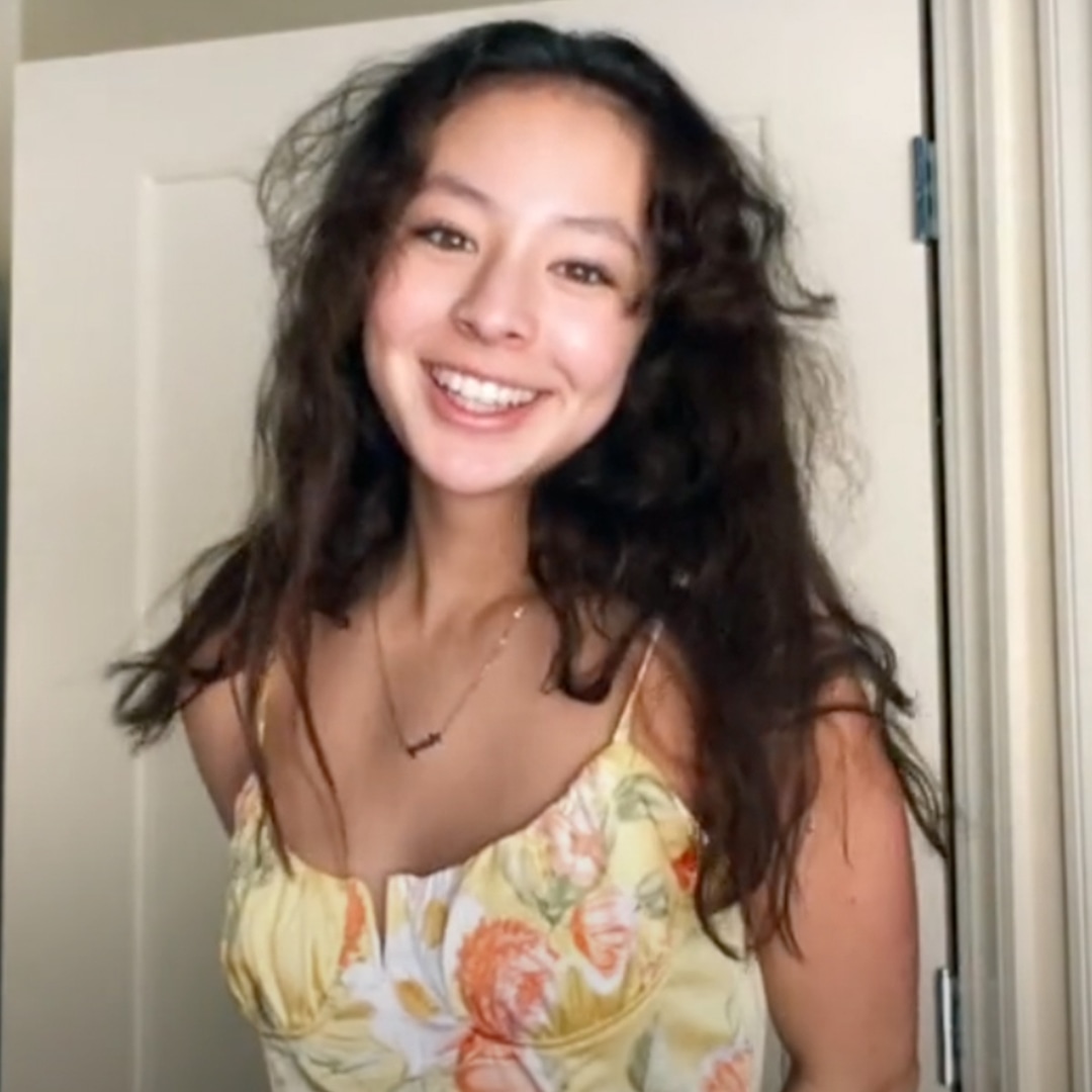 Modern Family’s Aubrey Anderson-Emmons Is TikTok’s Latest Star - E